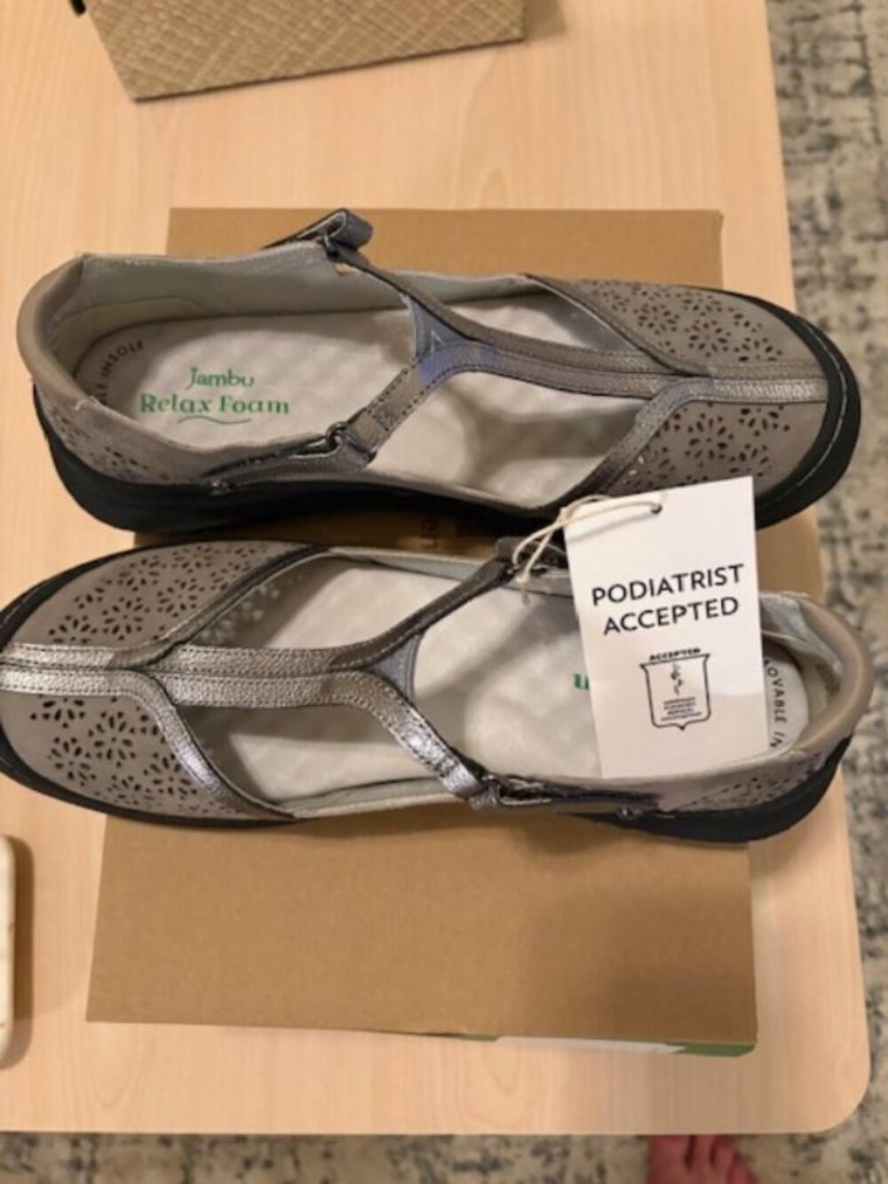 Women's Jambu Creek Leather Size 9.5 Gunmetal Grey Mary Jane T-Strap NIB Comfort